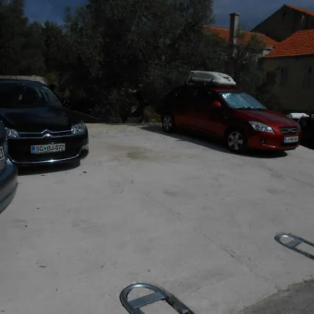 8473c Apartamento Poljana (Ugljan)